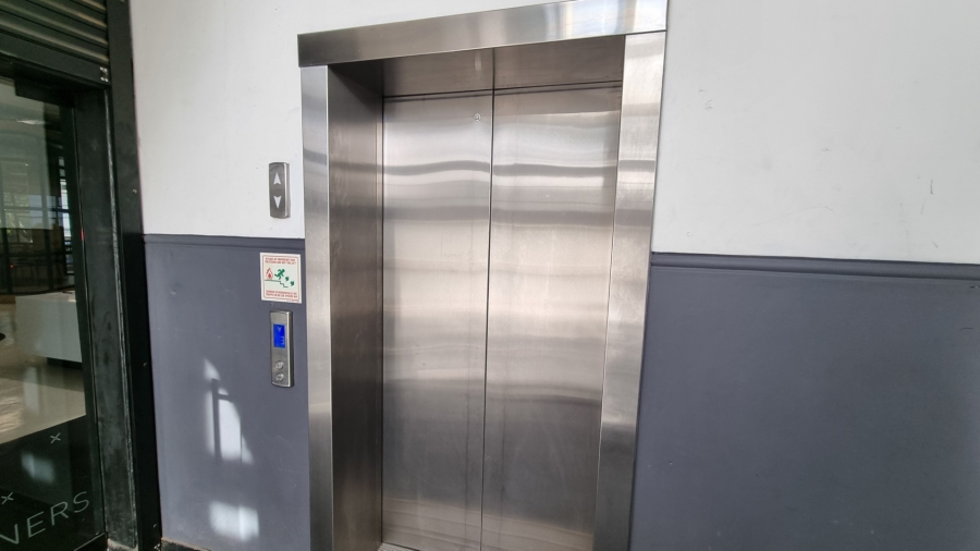 To Let Commercial Property for Rent in Woodstock Western Cape